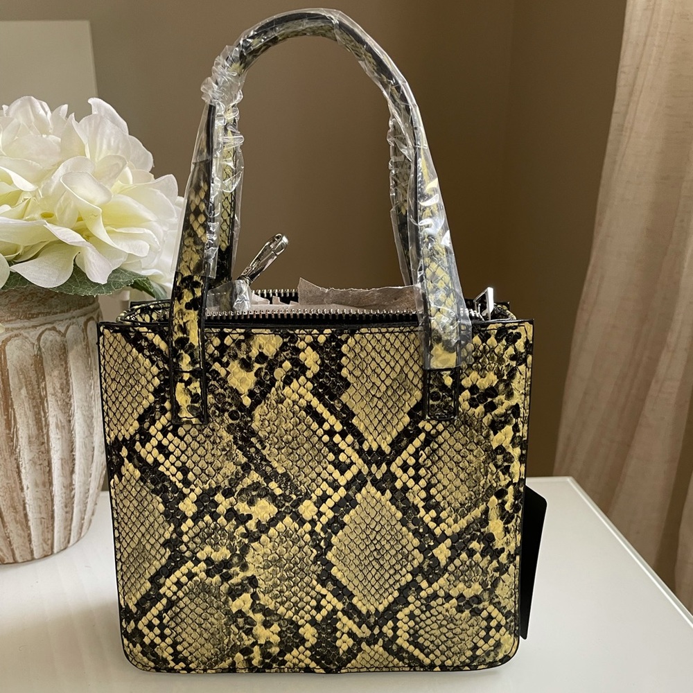 ❗️SOLD❗️Faux Mini Snakeskin Bag